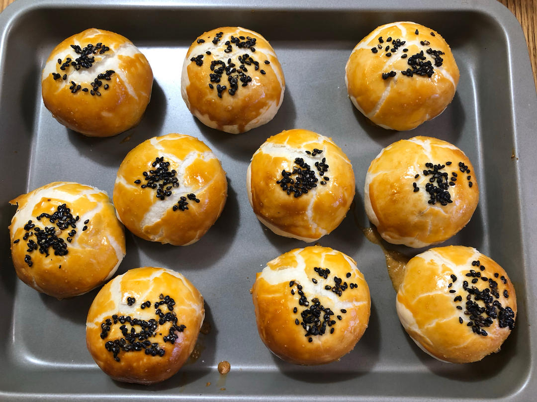 层层酥脆的完美蛋黄酥