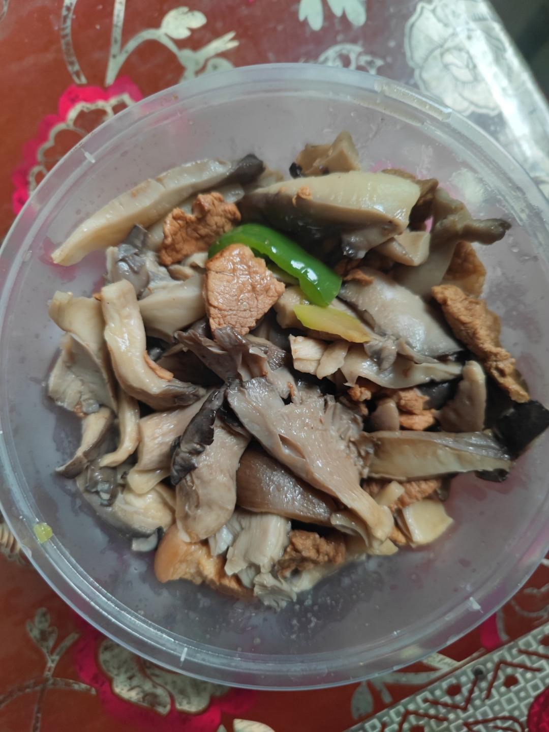 肉炒蘑菇