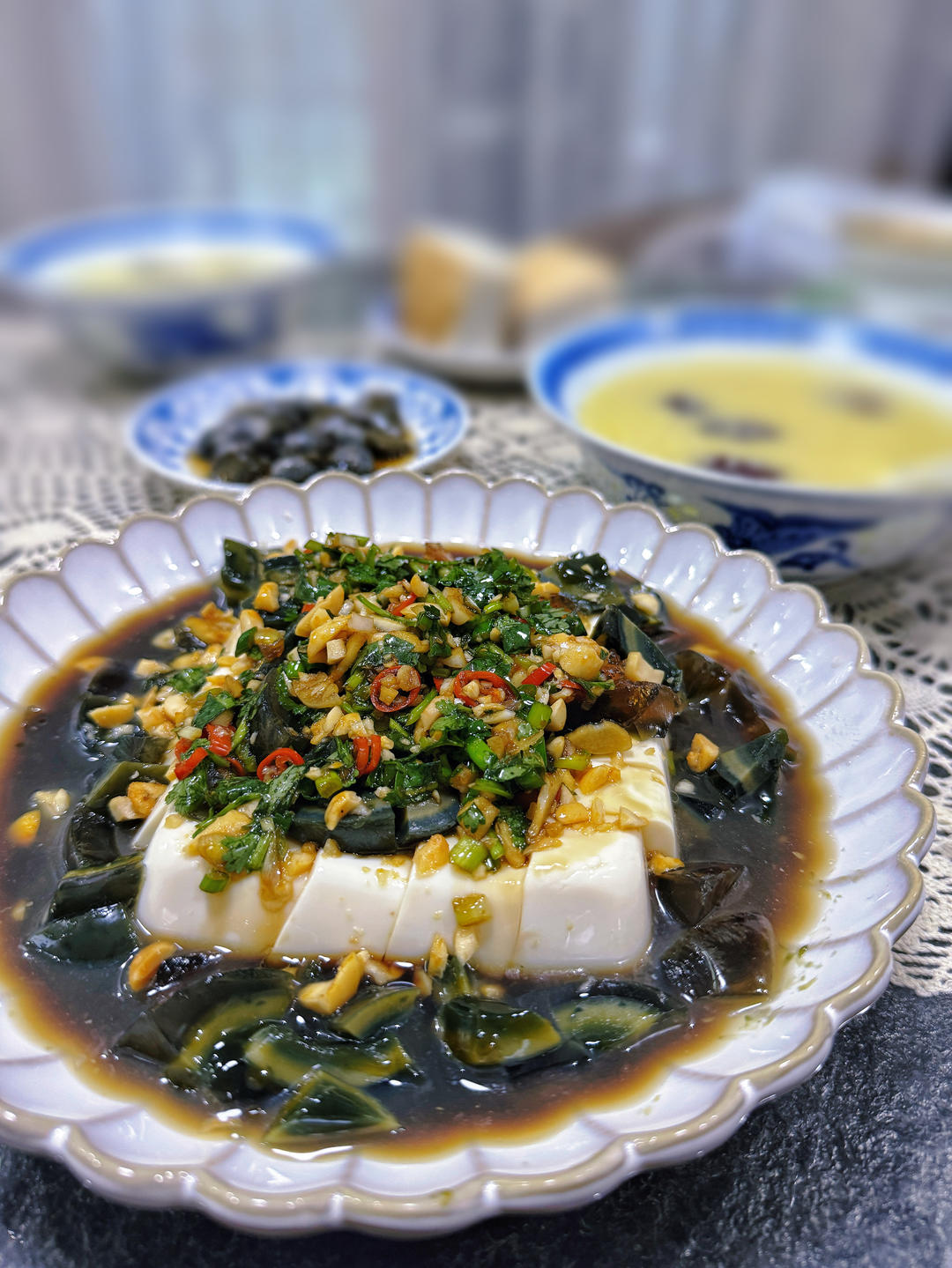 皮蛋拌豆腐