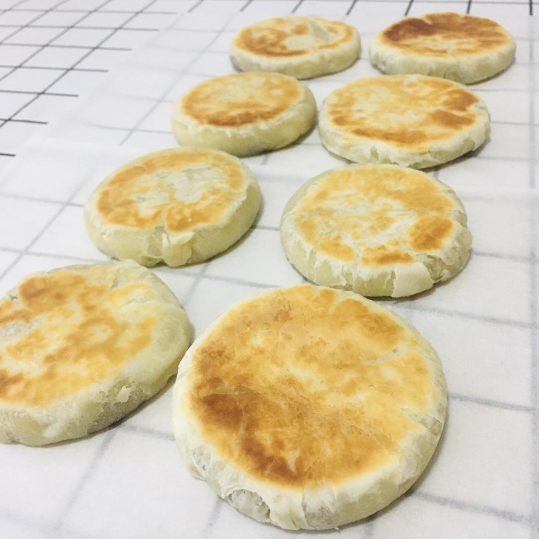 不用烤箱也酥酥的红豆饼