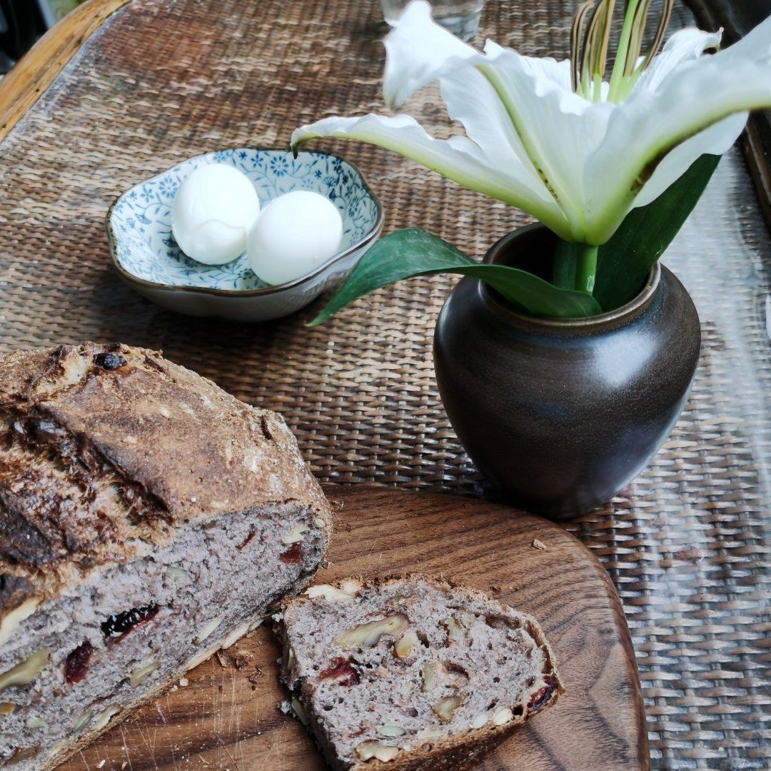 全麦蔓越莓核桃软欧包