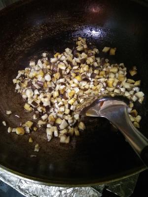 佐粥小菜 香菇油菜土豆丁的做法 步骤6