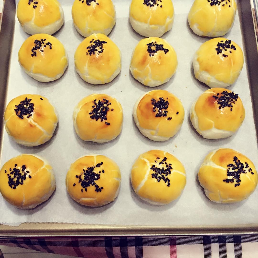 蛋黄酥