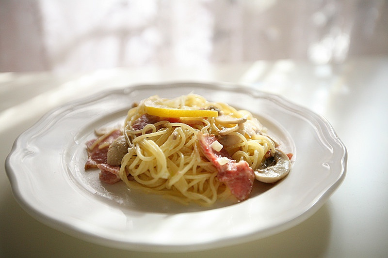 白蘑菇奶油培根意面