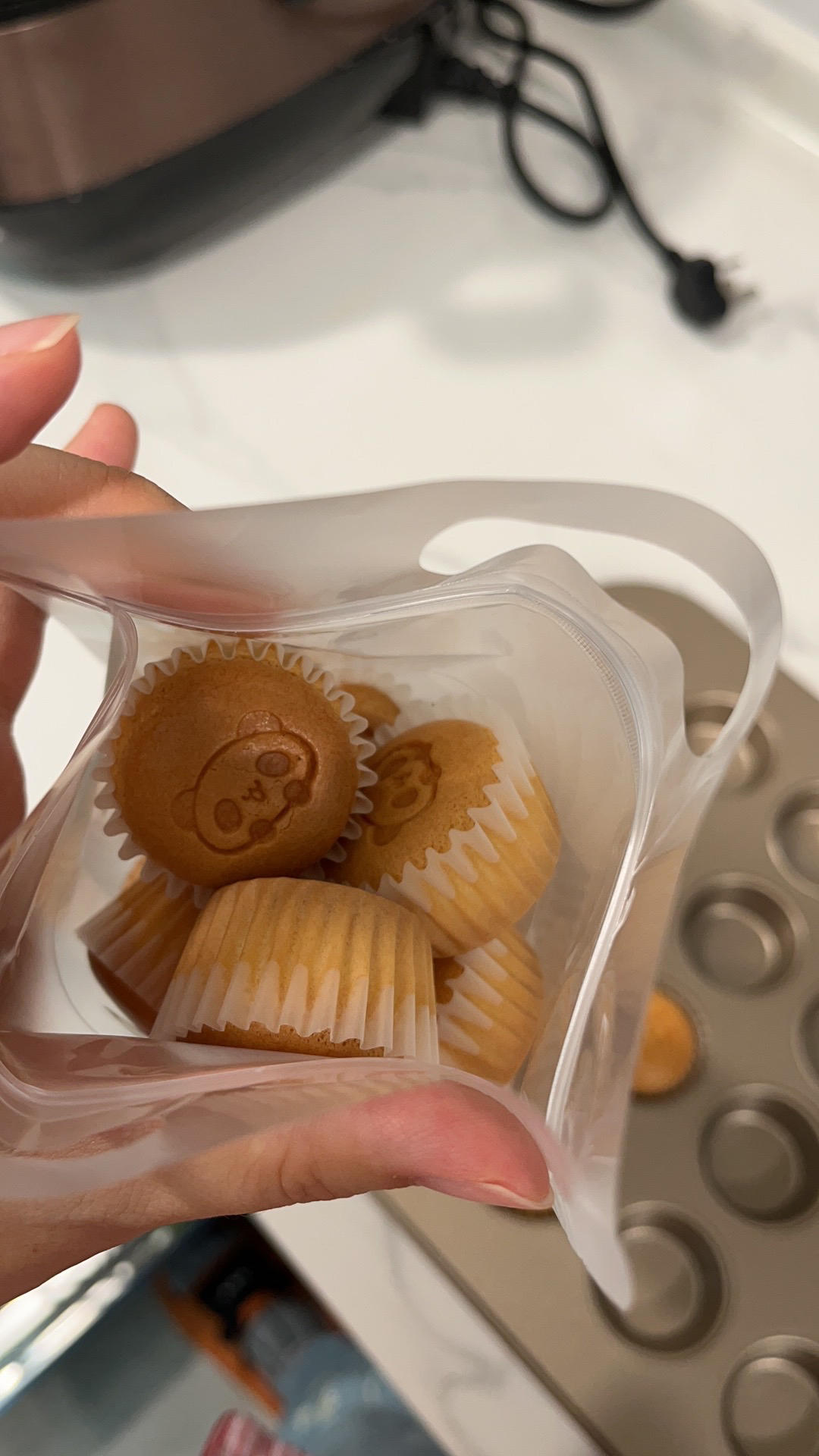 戚风杯子蛋糕的两份笔记