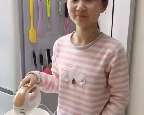 🐷宝宝的小厨房—奶盖的做法