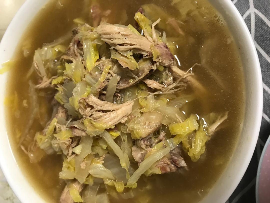 鸡骨架白菜汤