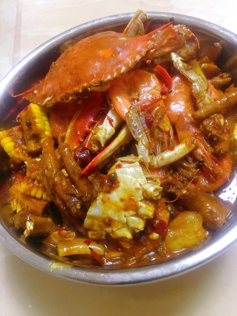 【香辣明虾肉蟹煲】