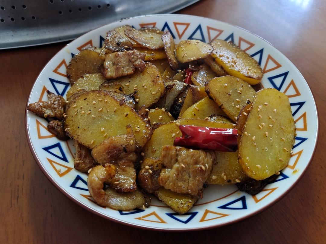 干锅五花肉土豆片