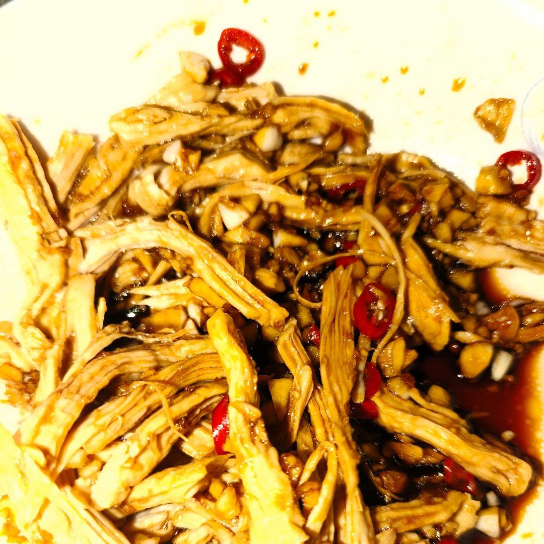 凉拌鸡胸肉丝