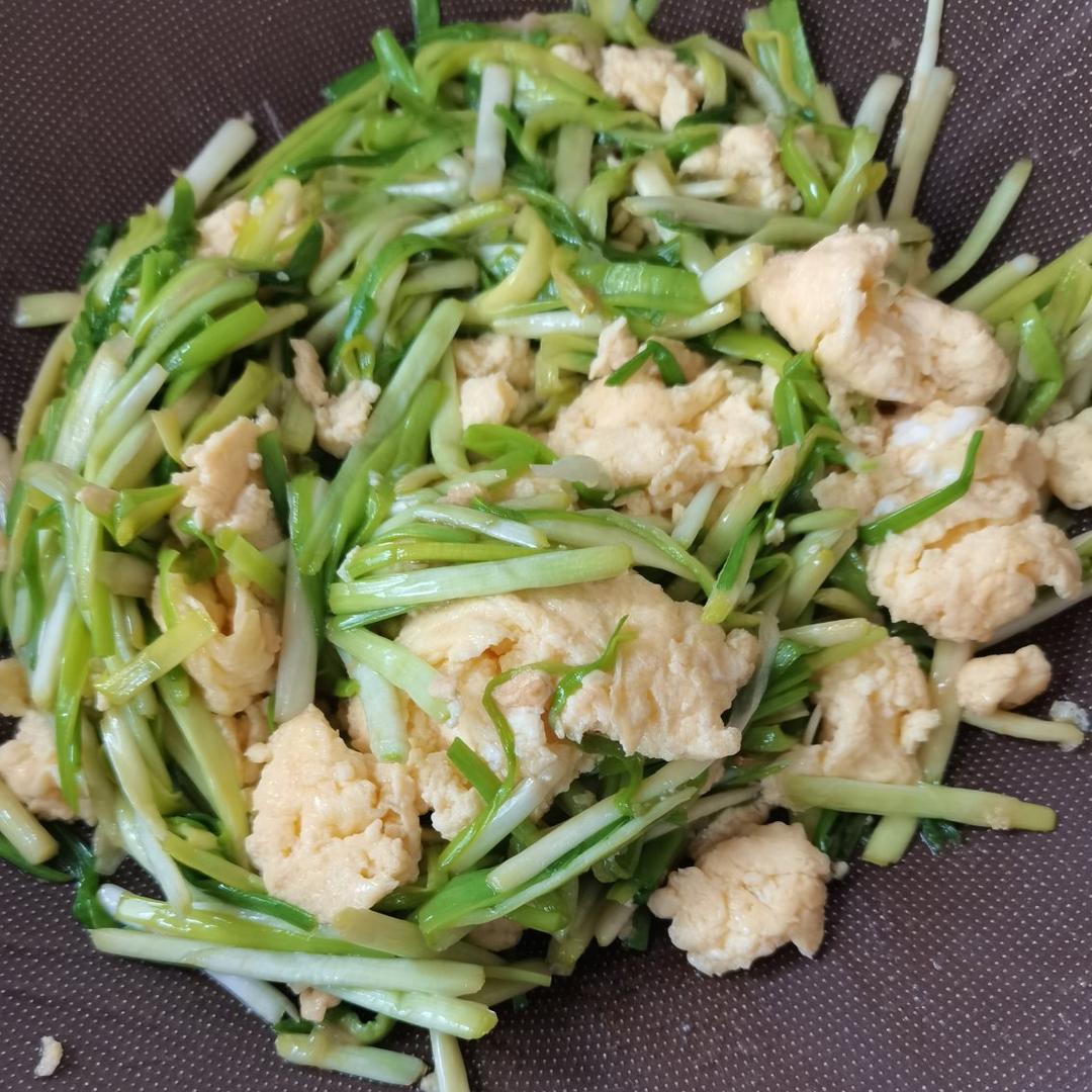 蒜苗炒鸡蛋