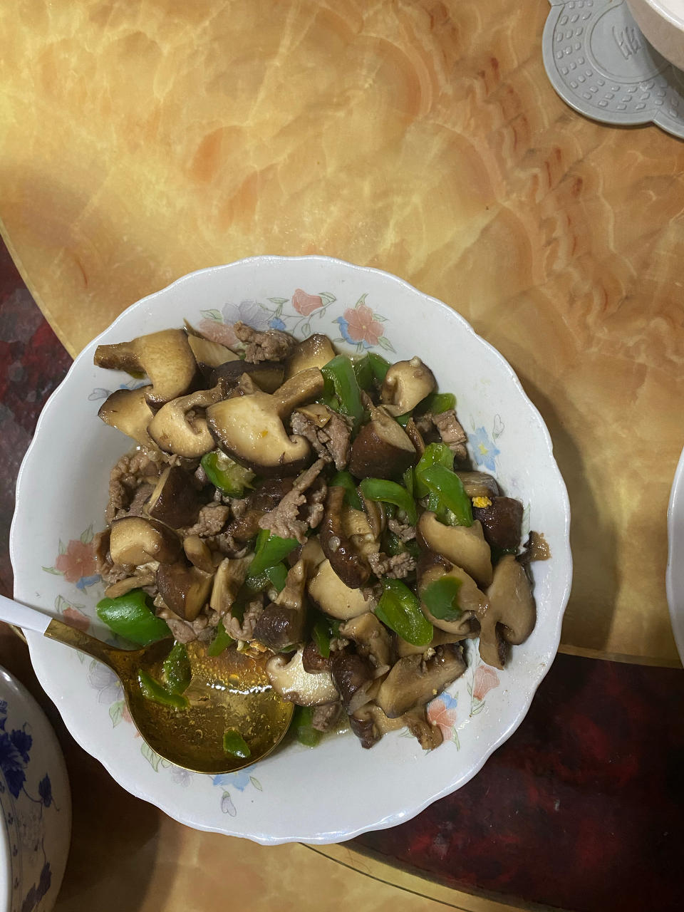 家常香菇炒肉