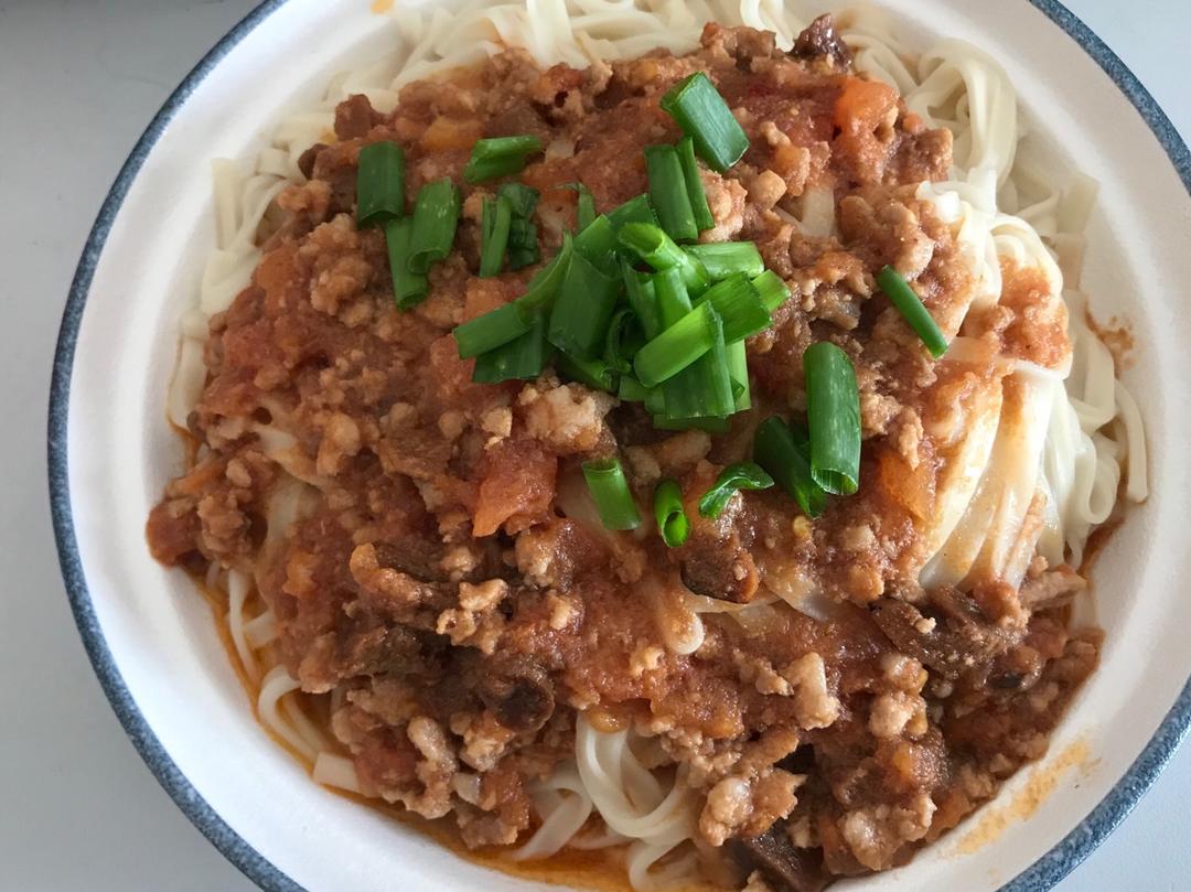 老王爱老王做的肉燥干拌面