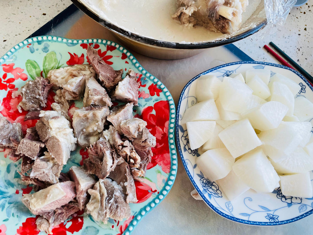 蒜香椒盐排骨【2月北鼎珐琅锅食谱】