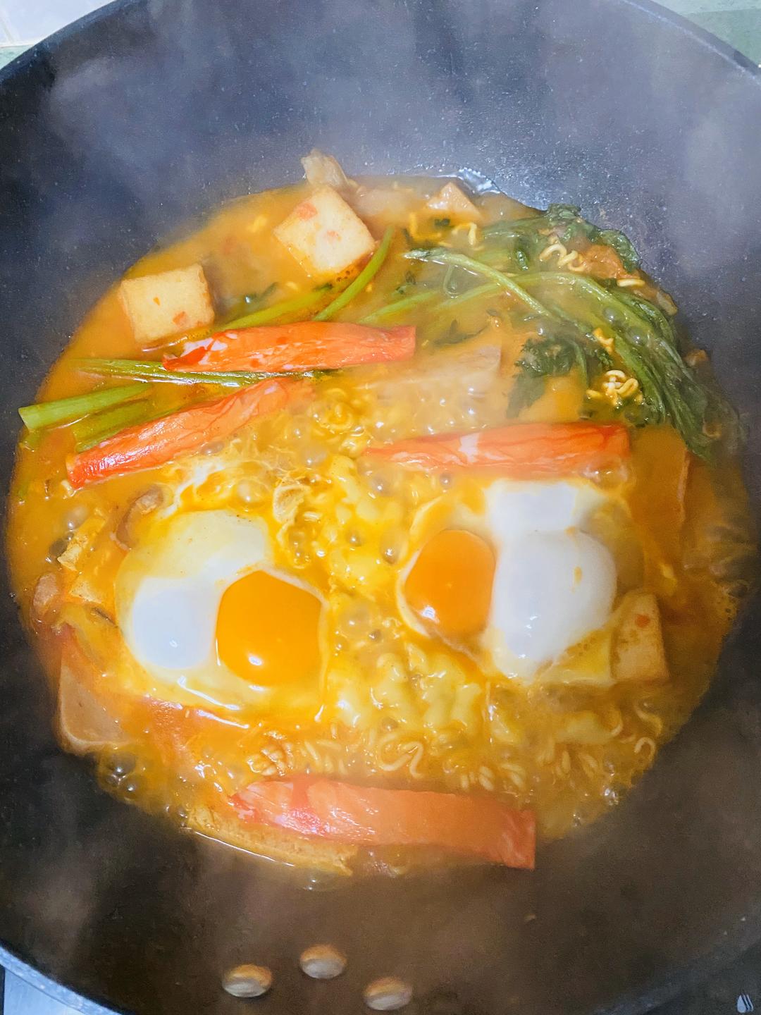 暖洋洋韩式部队锅