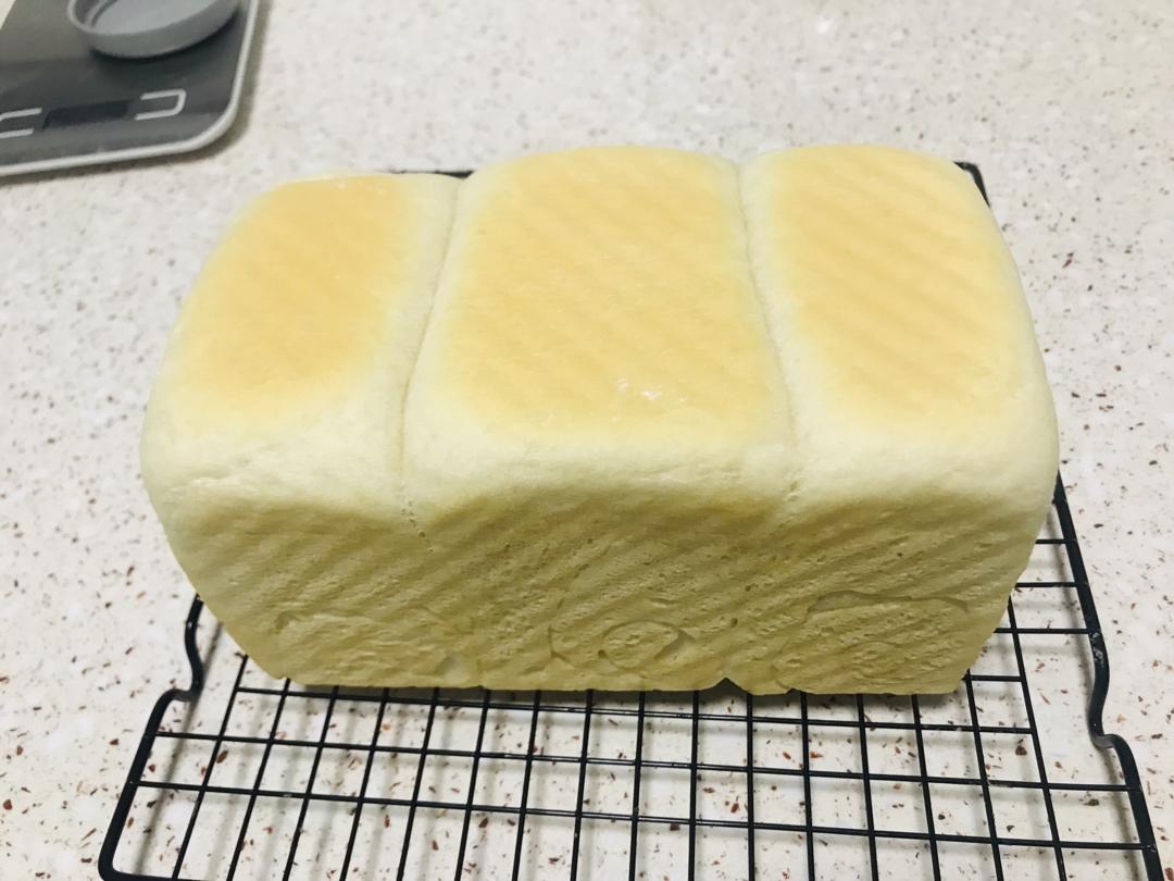 《Tinrry+》软绵绵的白吐司