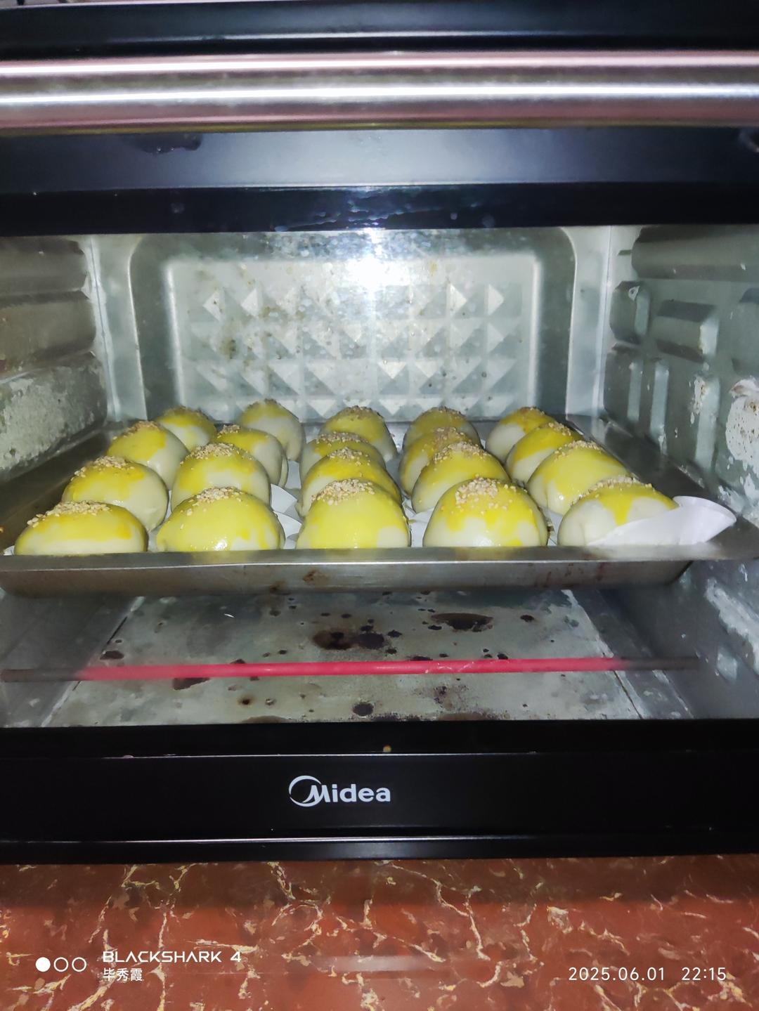 超简单 免揉 酥掉渣的蛋黄酥(超详细附全程视频)不破酥『万能酥皮』