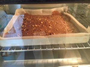 巧克力核桃卡仕达酱长型蛋糕的做法 步骤4