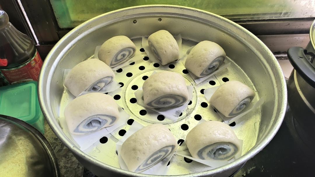 地中海风蝶豆花双色造型馒头卷