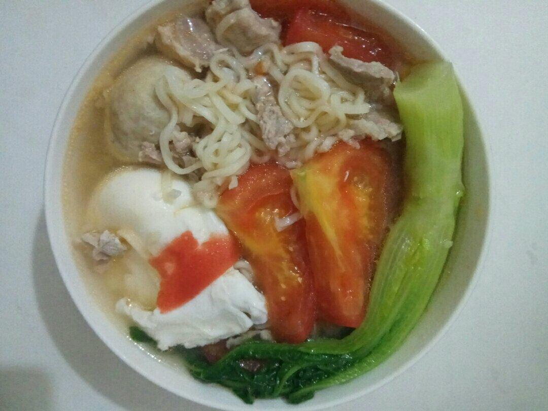 吃不腻的猪肉西红柿蛋汤面