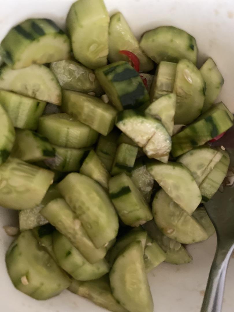 赞不绝口拍黄瓜🥒
