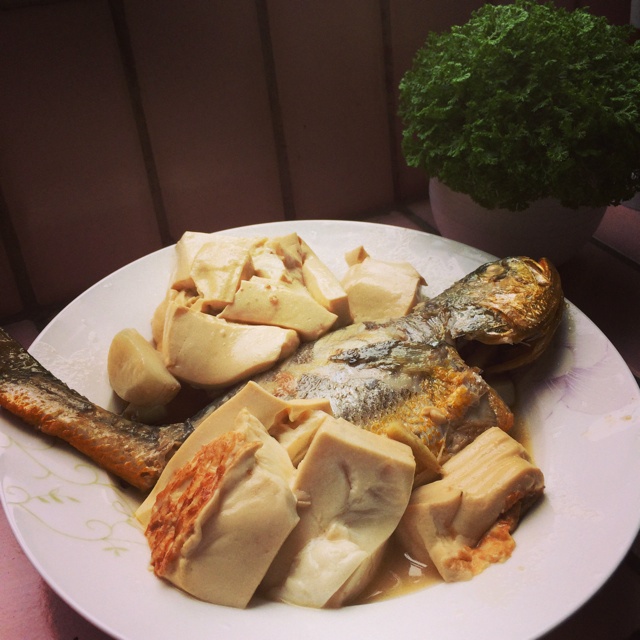 黄鱼烧豆腐