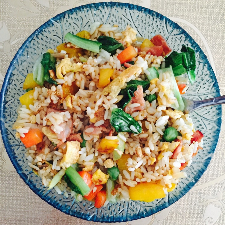 彩椒培根炒饭