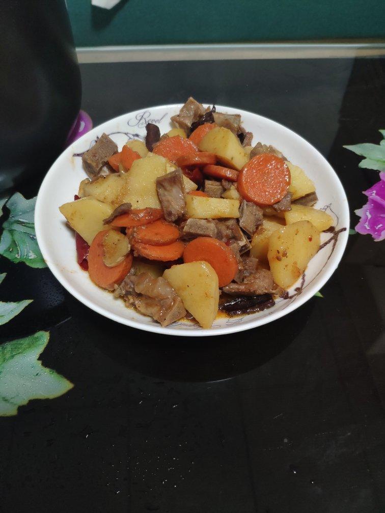 土豆炖排骨