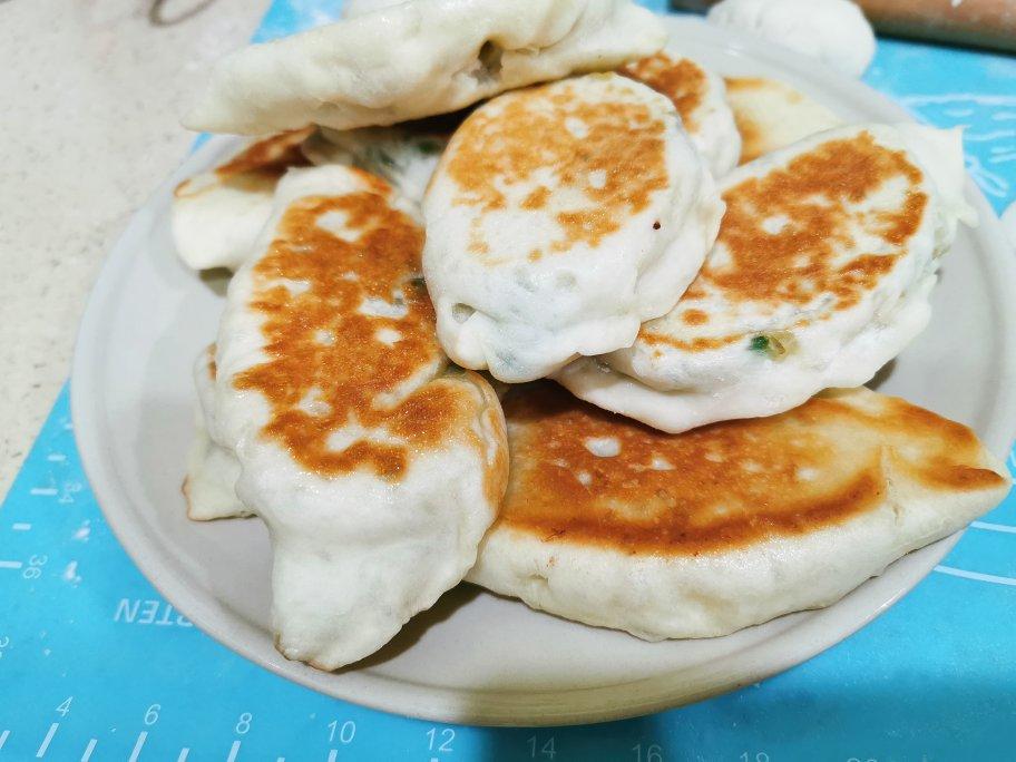 吹弹可破的韭菜盒子