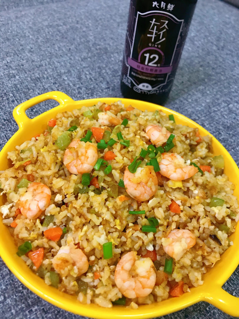 六月鲜酱油炒饭