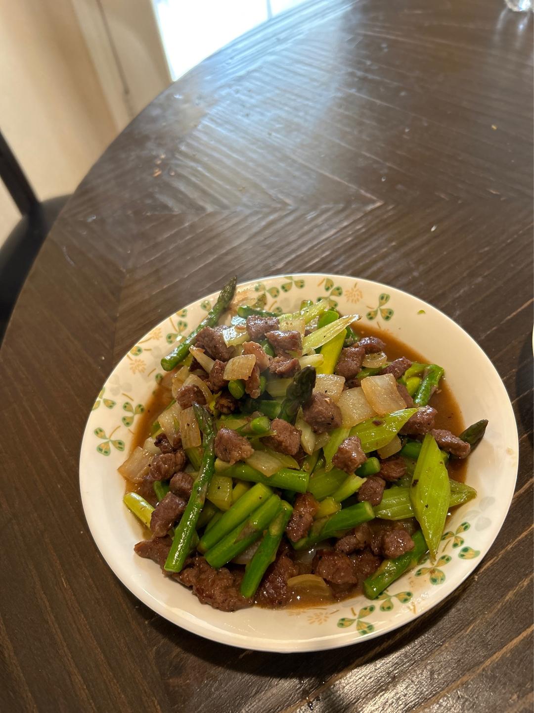 家常菜~杏鲍菇烧牛肉粒