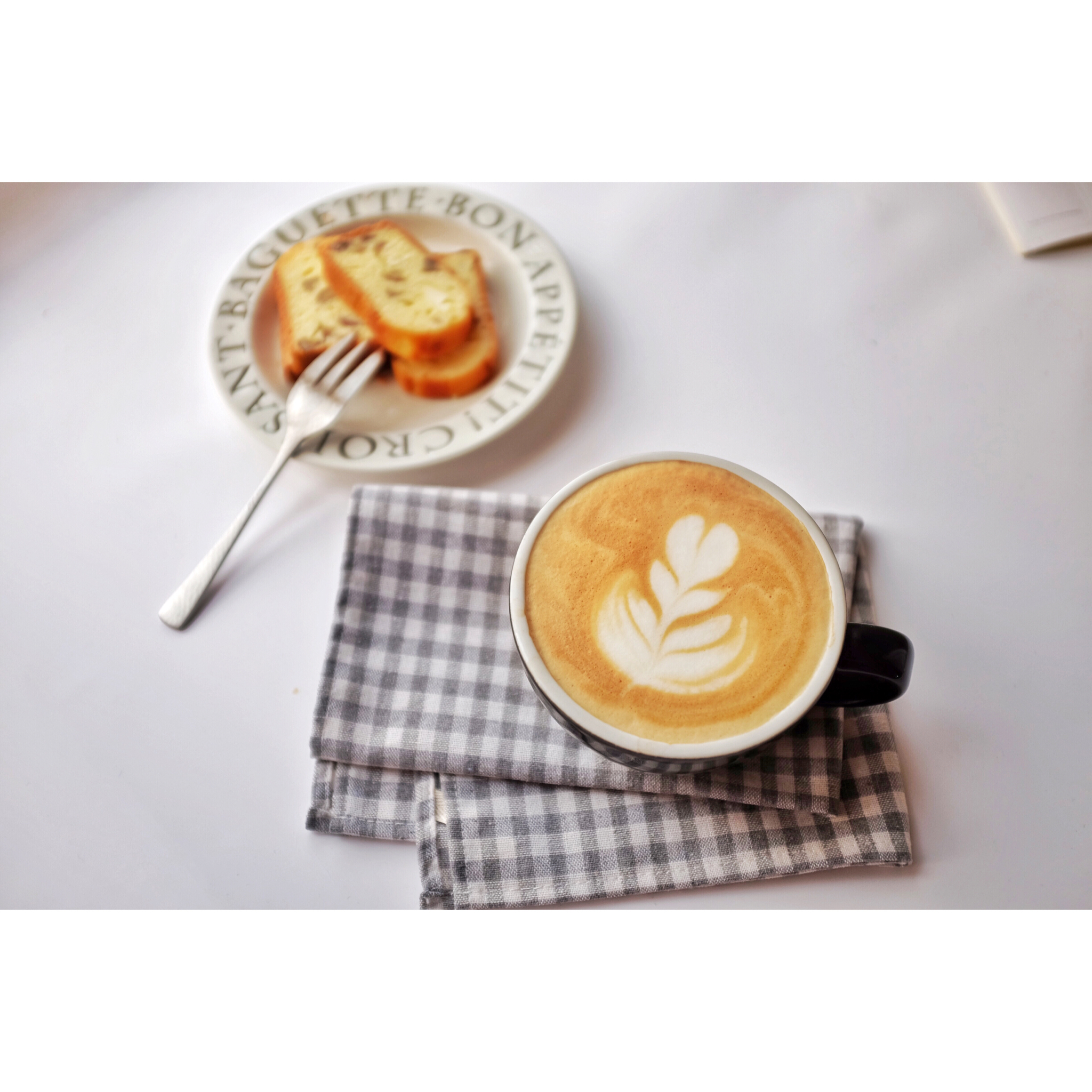 看见什么吃什么～(⁎⁍̴̀◡⁍̴́⁎)♡