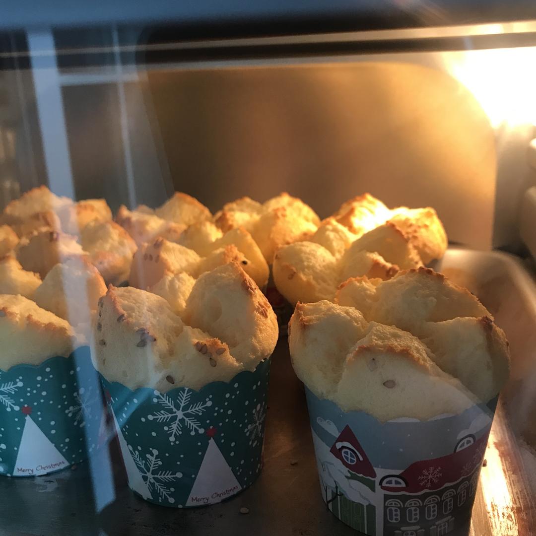 原味戚风纸杯蛋糕（烤箱做纸杯蛋糕）