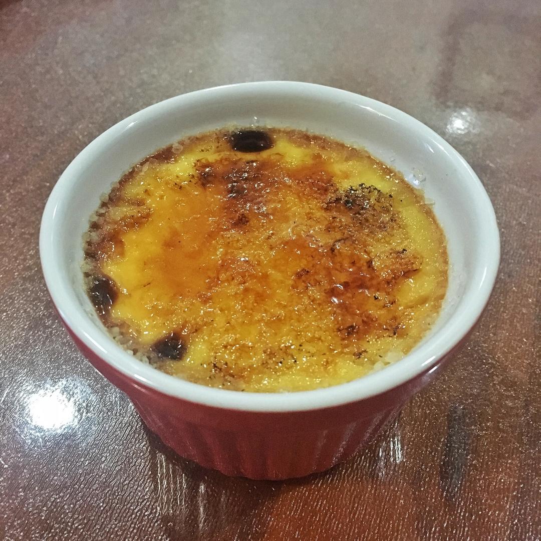 CRÈME BRÛLÉE 法式烤布蕾（焦糖布丁）