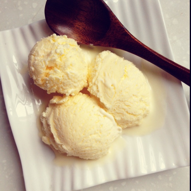 小小,,做的奶油冰淇淋