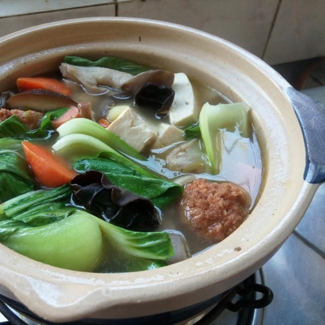 蔬菜丸子砂锅