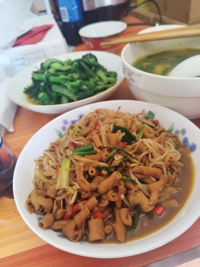 懒人版绿豆芽拌鸭肠的做法