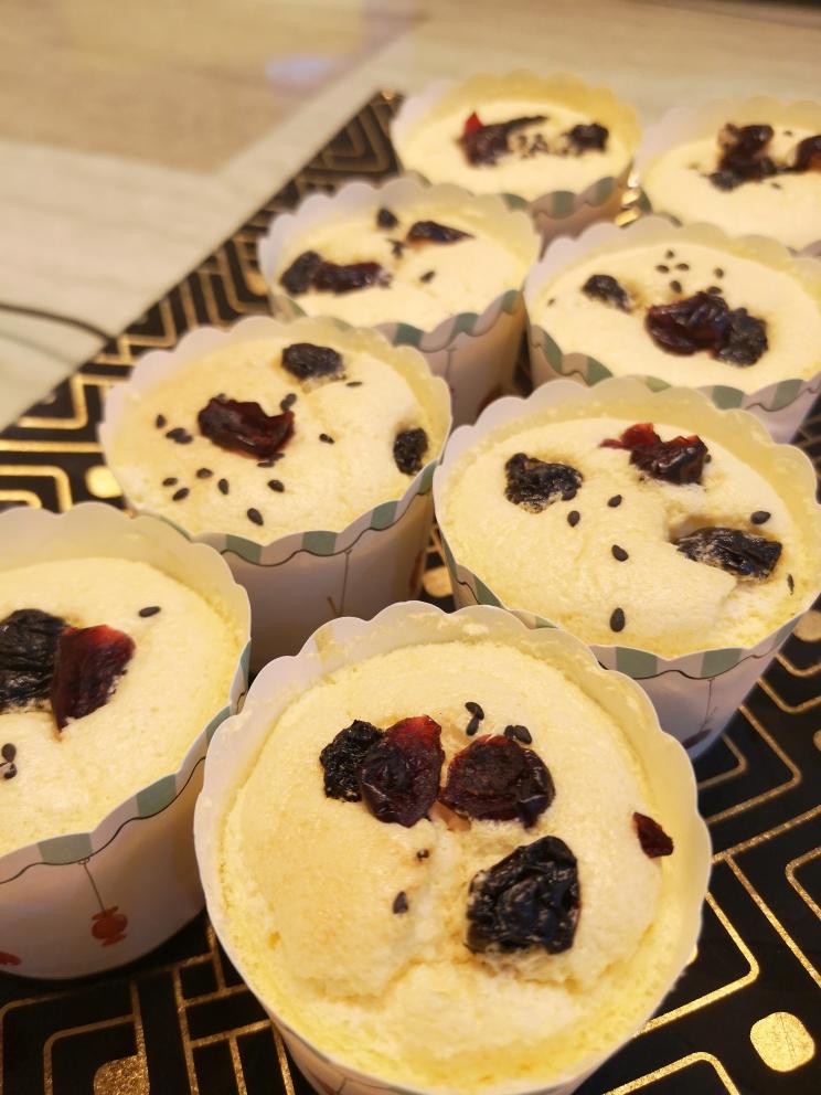 无油蔓越莓纸杯蛋糕