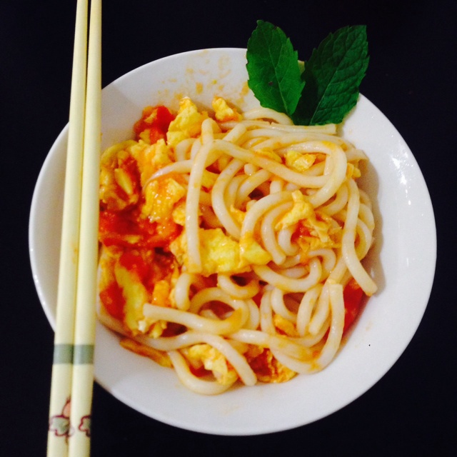 番茄鸡蛋乌冬面