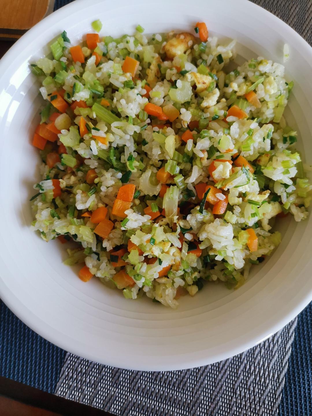 【一碗蛋炒饭】最最最简单的炒饭！！！