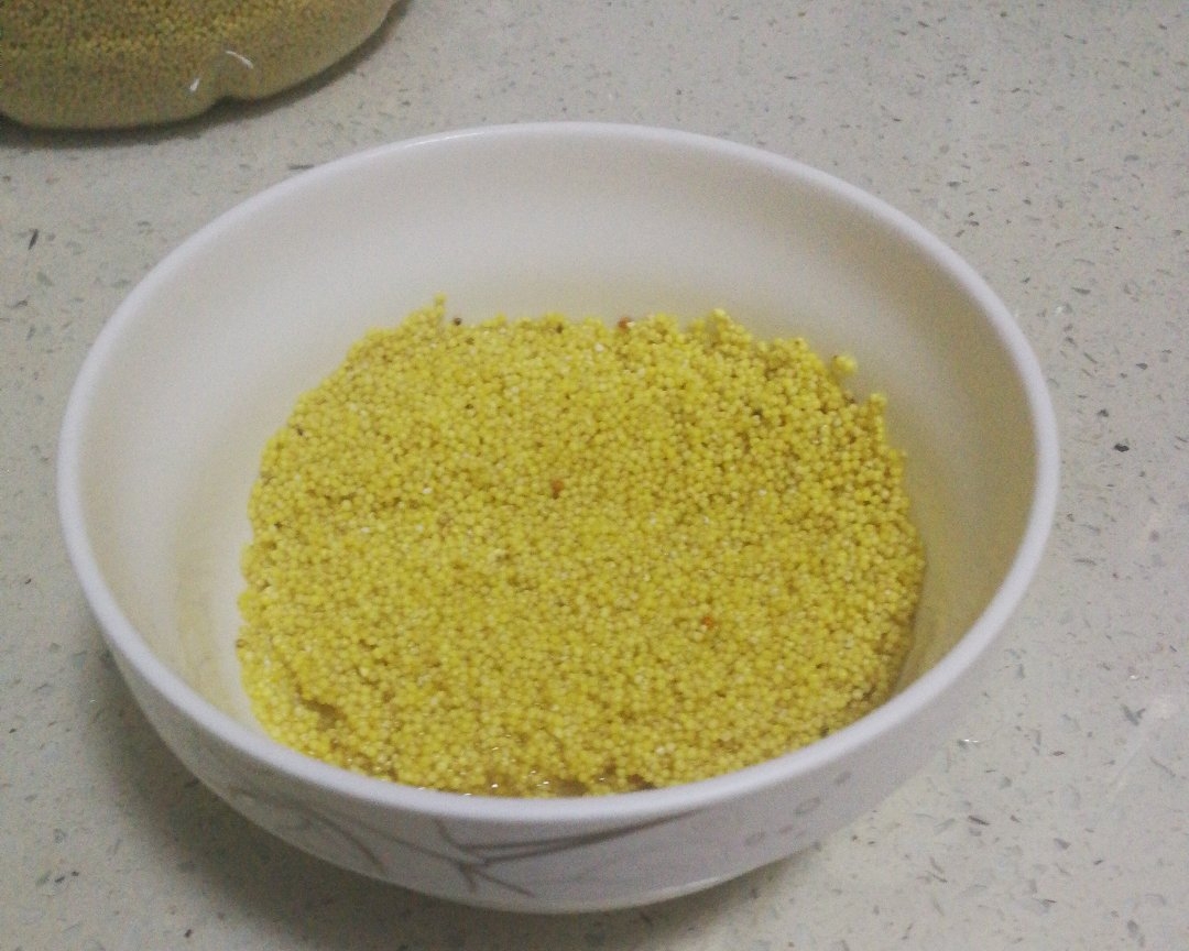 苦荞小米稀饭的做法 步骤2
