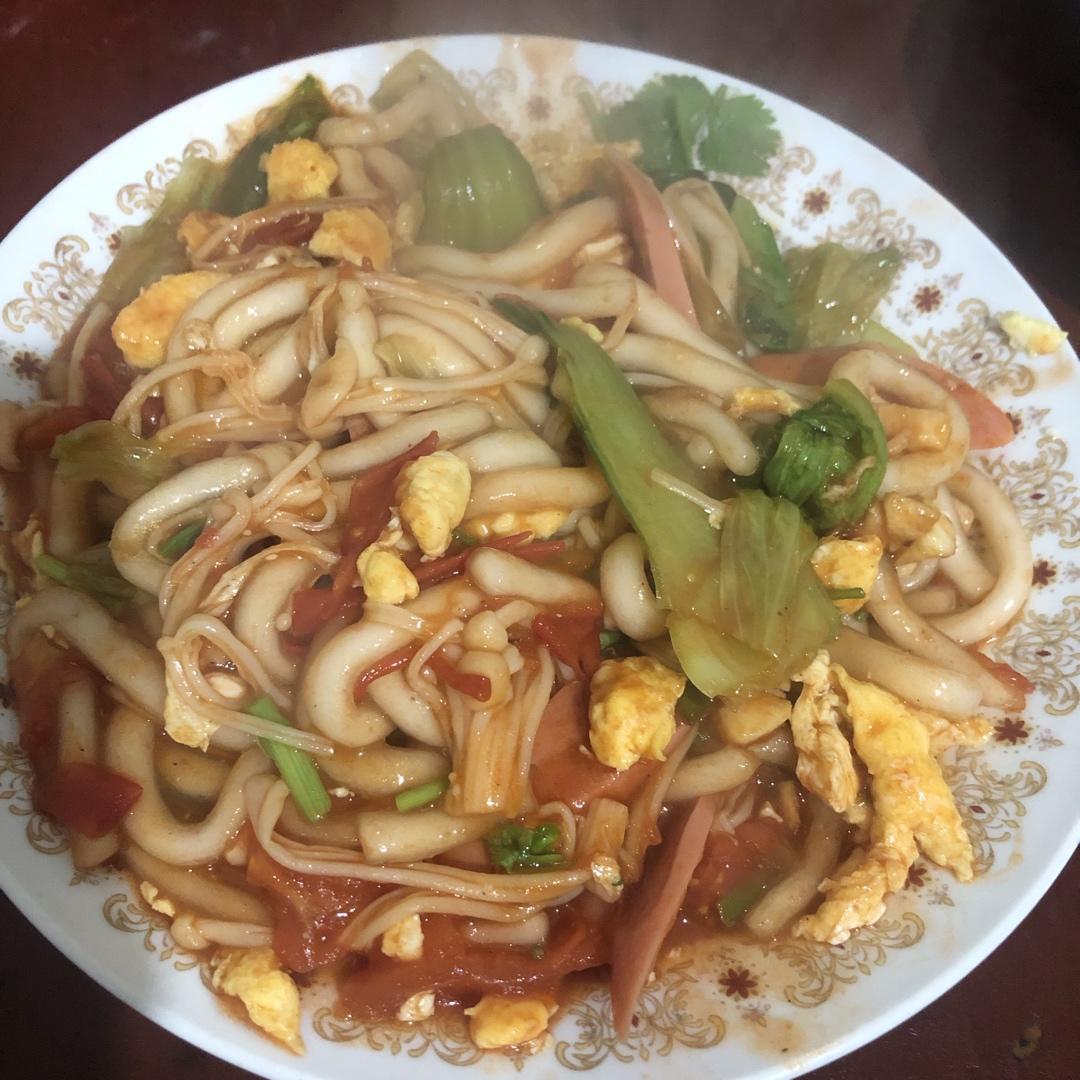 比路边摊好吃百倍的火腿炒土豆粉