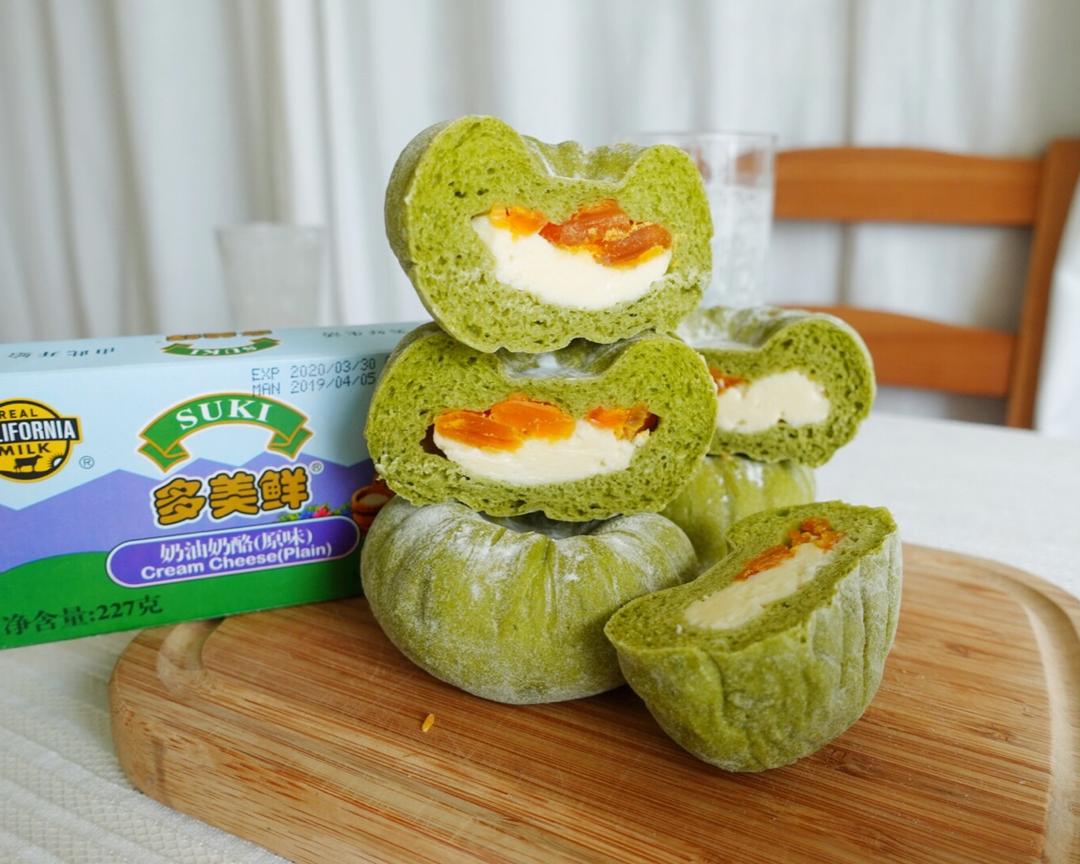 凯伍德厨师机超软菠菜咸蛋黄乳酪面包的做法