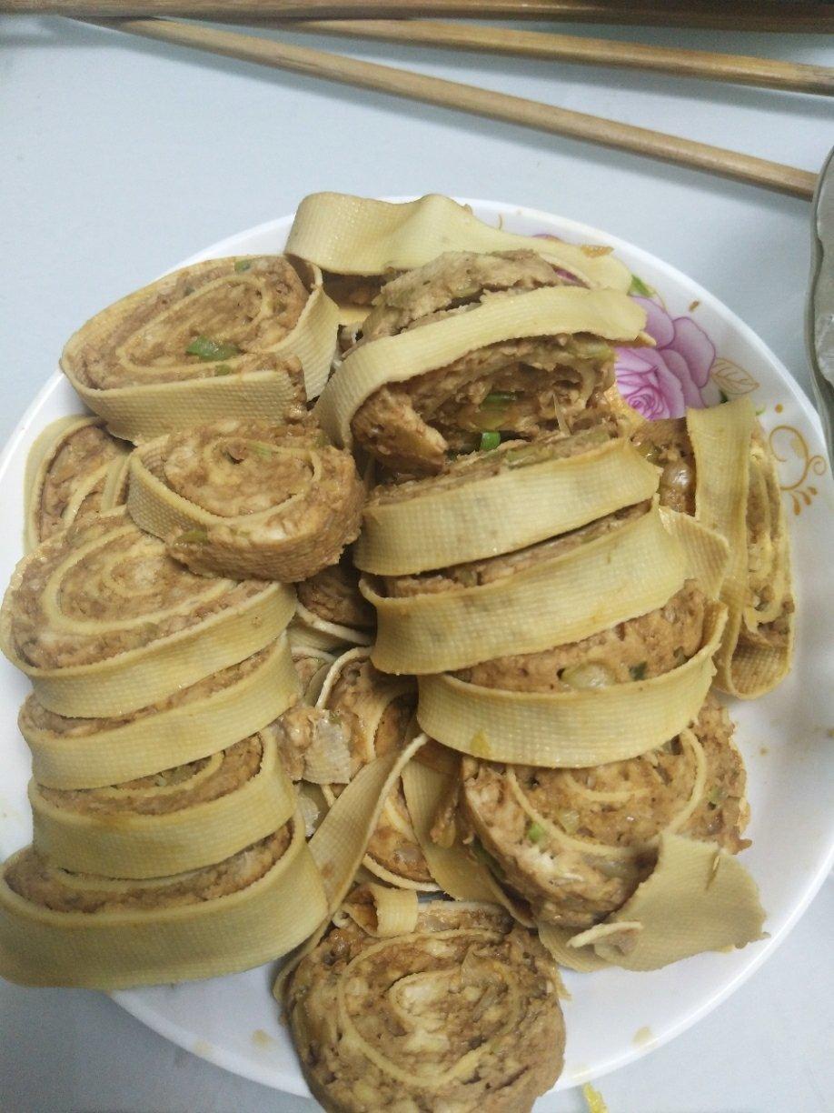 蒸豆皮肉卷