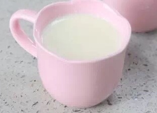 牛奶布丁（消耗淡奶油）的做法 步骤4