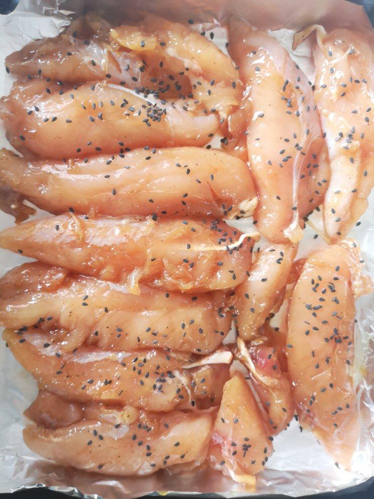鲜嫩爆汁儿的鸡胸里脊肉