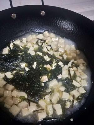 紫菜豆腐蛋花汤的做法 步骤4