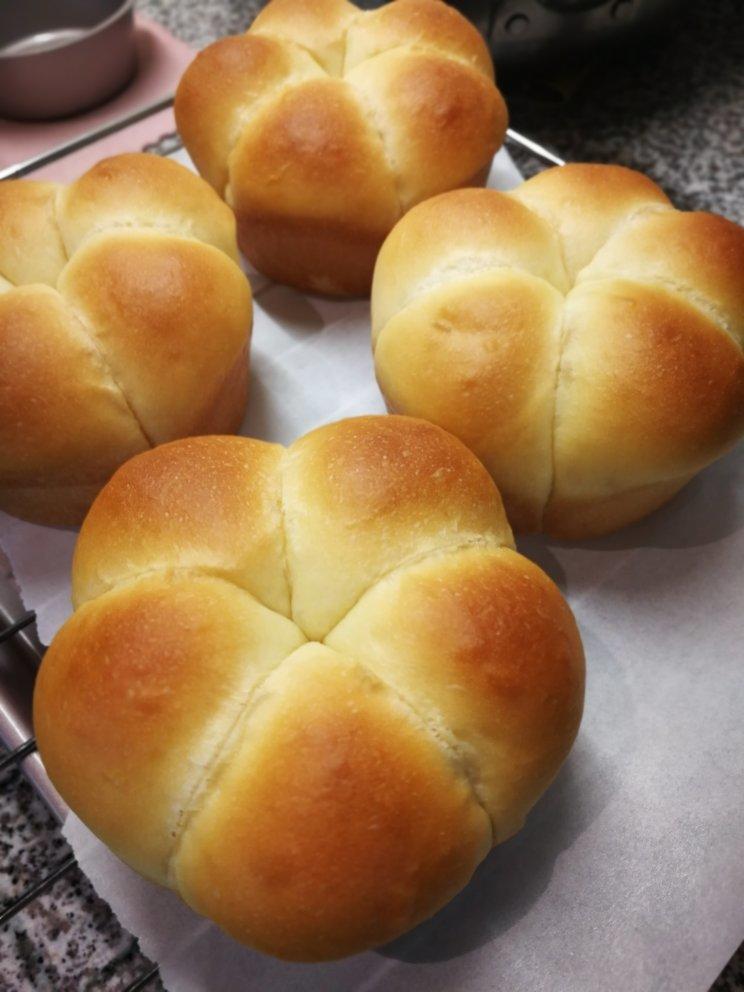 炼乳奶酪花朵面包