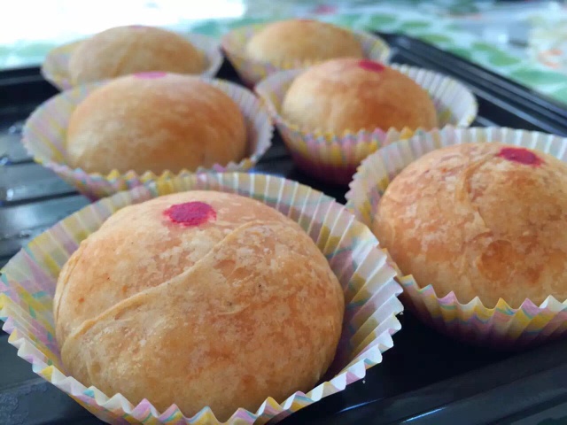 泳式鲜肉榨菜月饼