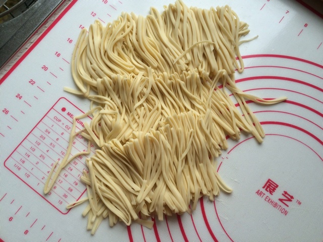 鸡蛋手擀面